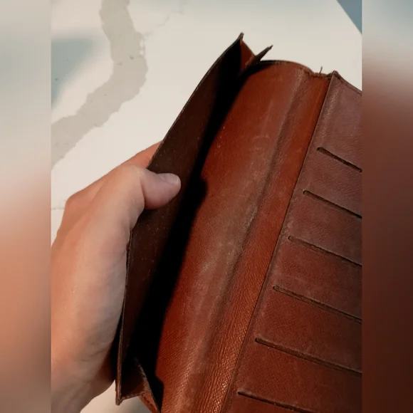 Authentic Louis Vuitton Monogram Checkbook Wallet - Picture 11 of 17